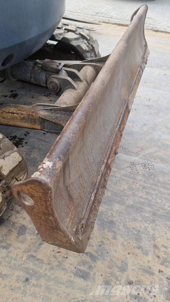 Volvo ECR 88 D 중형굴삭기 7톤-28톤
