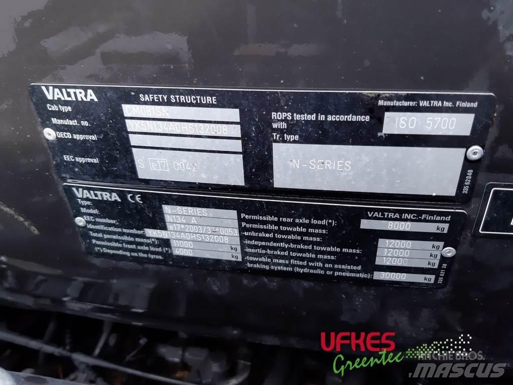 Valtra N134 트랙터