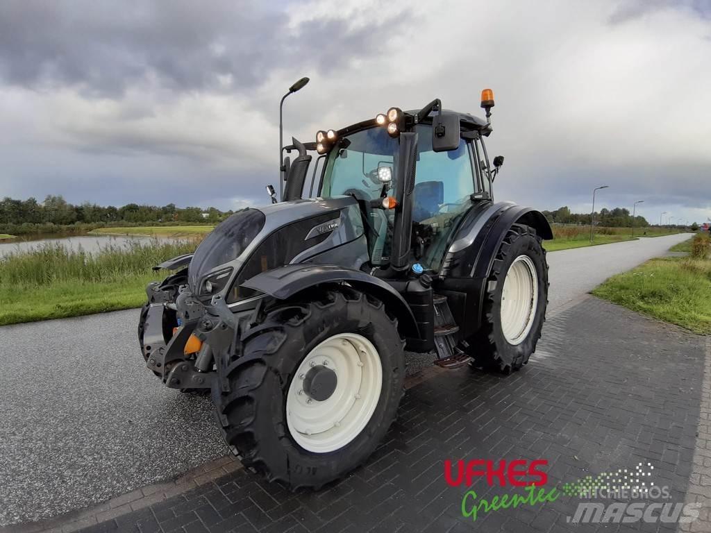 Valtra N134 트랙터
