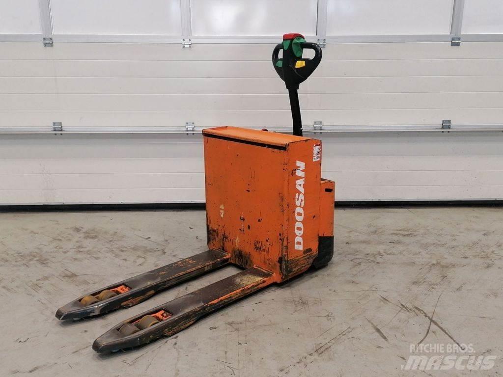 Doosan LEDH20M 경량 리프터