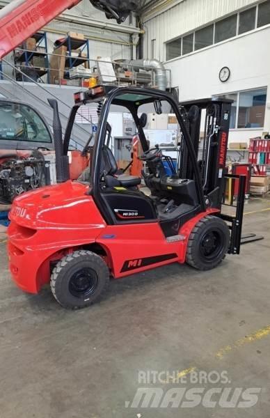 Manitou MI30D 험지용 트럭