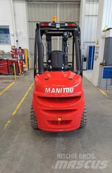 Manitou MI30D 험지용 트럭