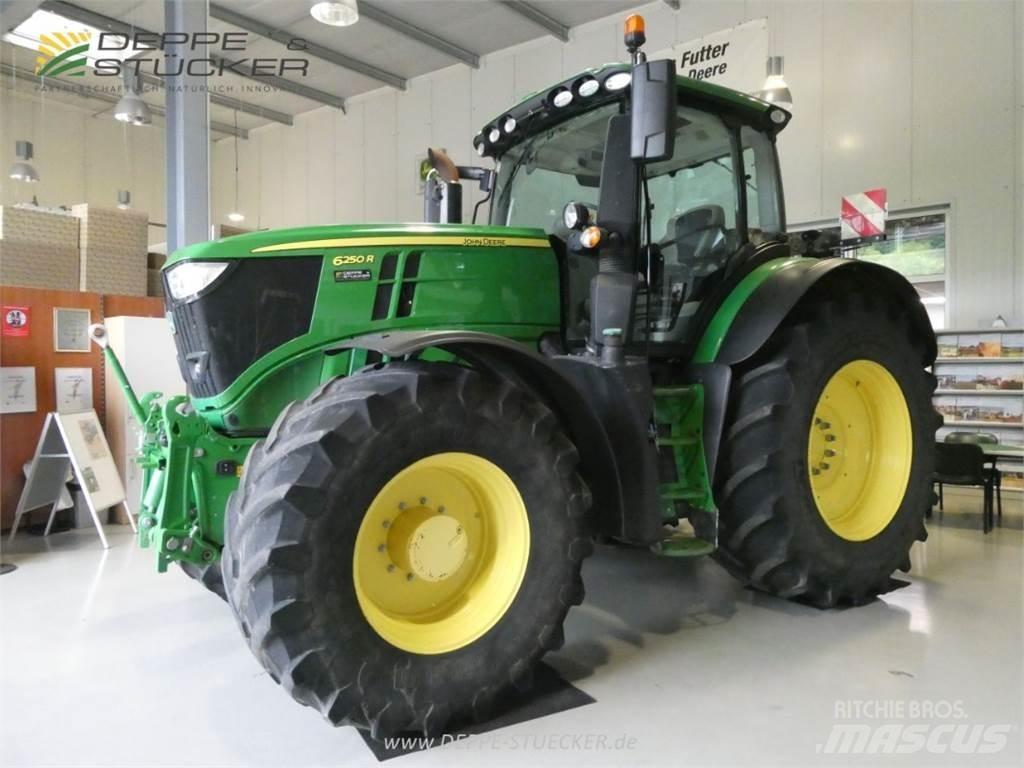 John Deere 6250R 트랙터