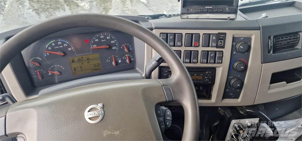 Volvo FE320 폐기물 수거 트럭