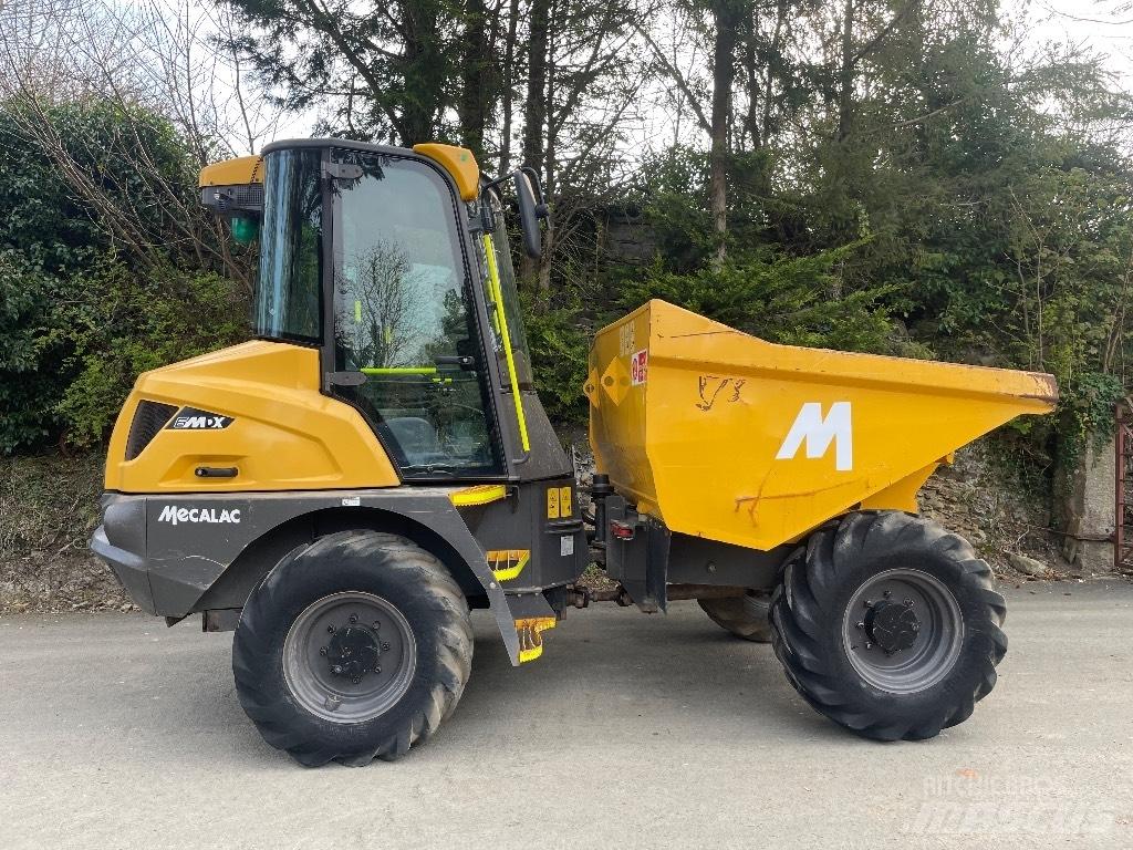 Mecalac 6 MDX 건설현장 덤프트럭