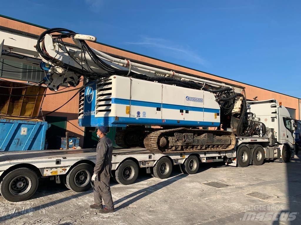 Soilmec SF65 CFA 말뚝설치기