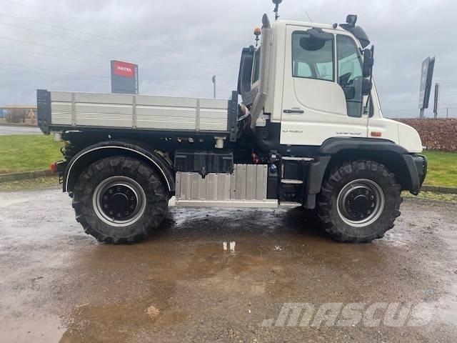 Mercedes-Benz UNIMOG 덤프 트럭