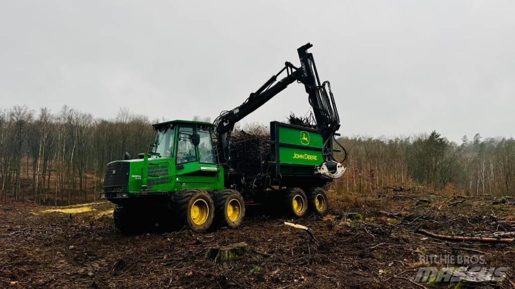 John Deere 1490D 원목 포워더