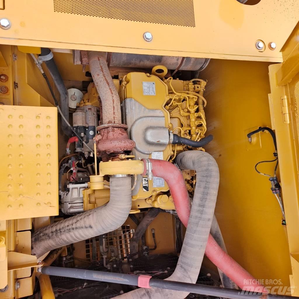 CAT 320GC 대형 굴삭기 29톤 이상