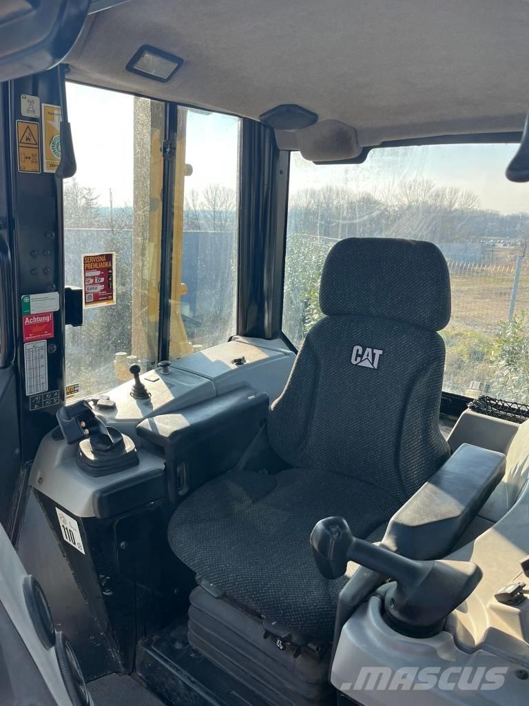 CAT D 6 N XL 크롤러 도저