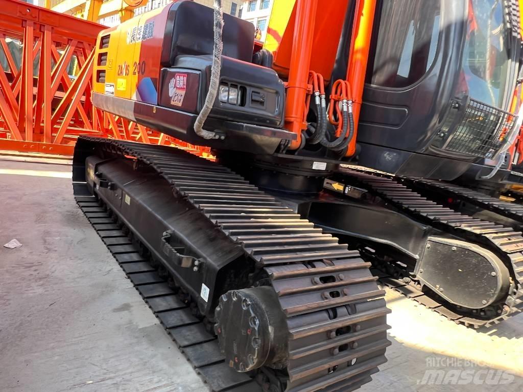 Hitachi ZX200 대형 굴삭기 29톤 이상