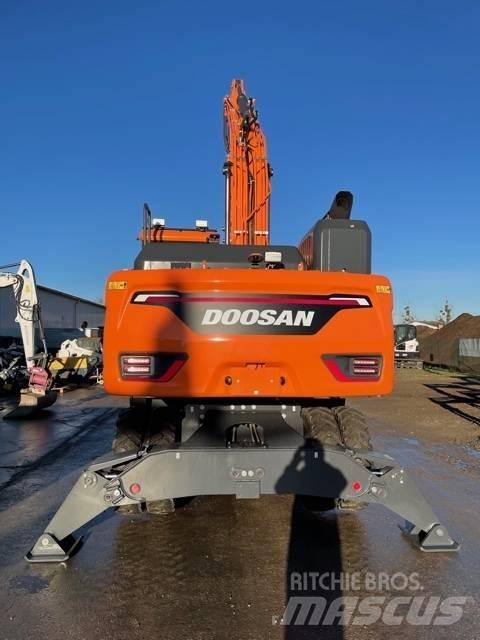 Doosan DX210W-7  휠 굴삭기