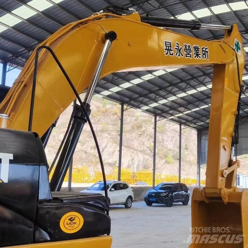 CAT 320D 대형 굴삭기 29톤 이상