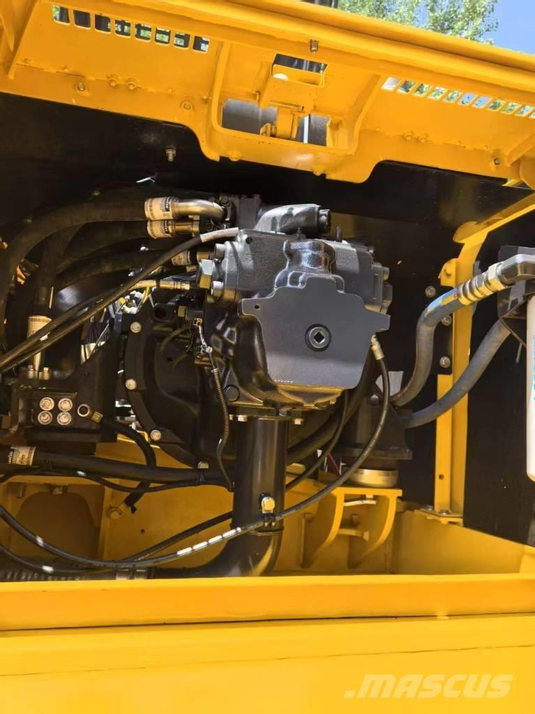 Komatsu PC 300 대형 굴삭기 29톤 이상