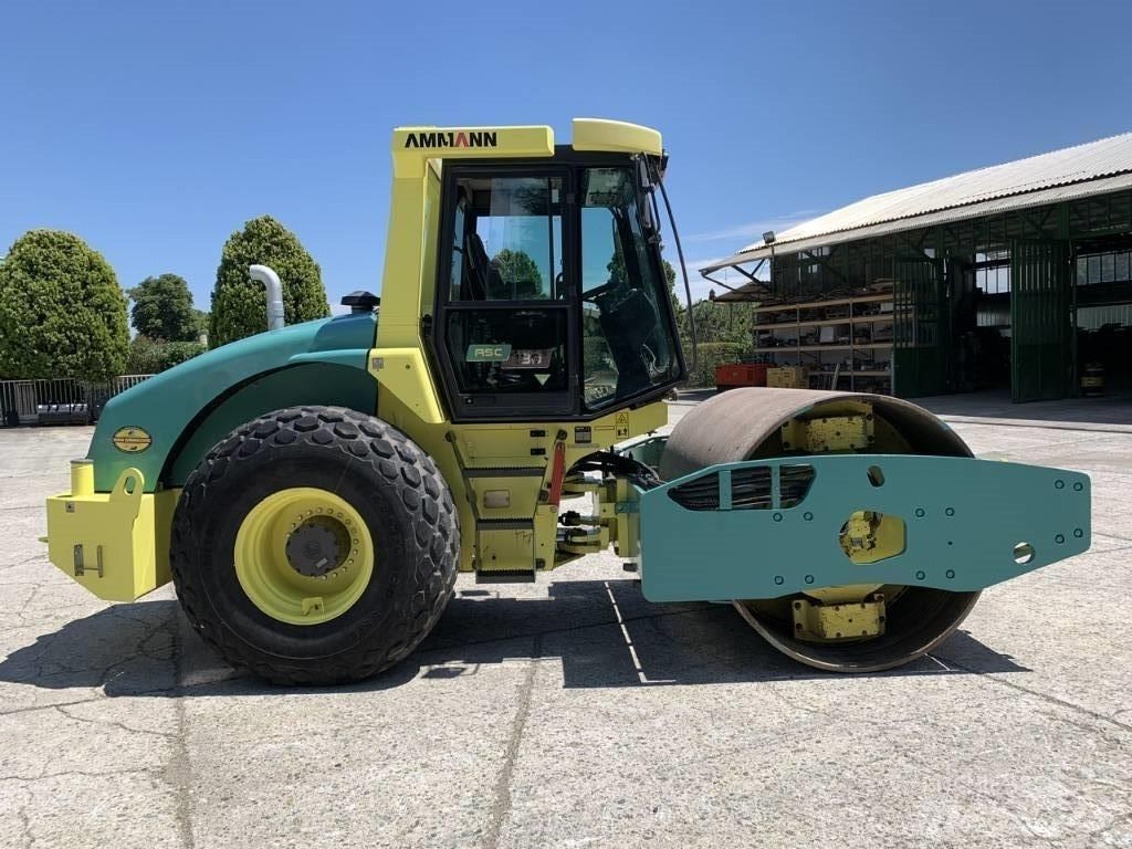 Ammann ASC 130 D 싱글 드럼 롤러