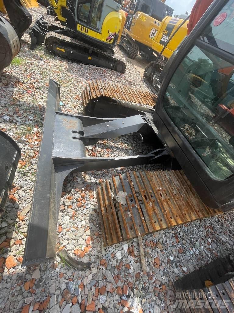 Hitachi ZX 70 대형 굴삭기 29톤 이상