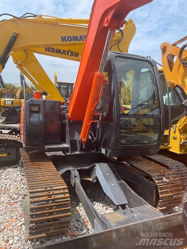 Hitachi ZX 70 대형 굴삭기 29톤 이상