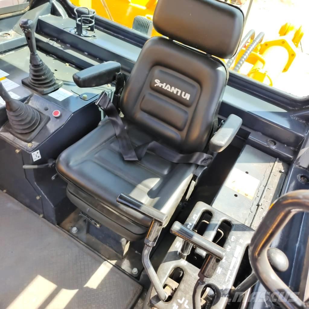 Shantui SD 32 크롤러 도저