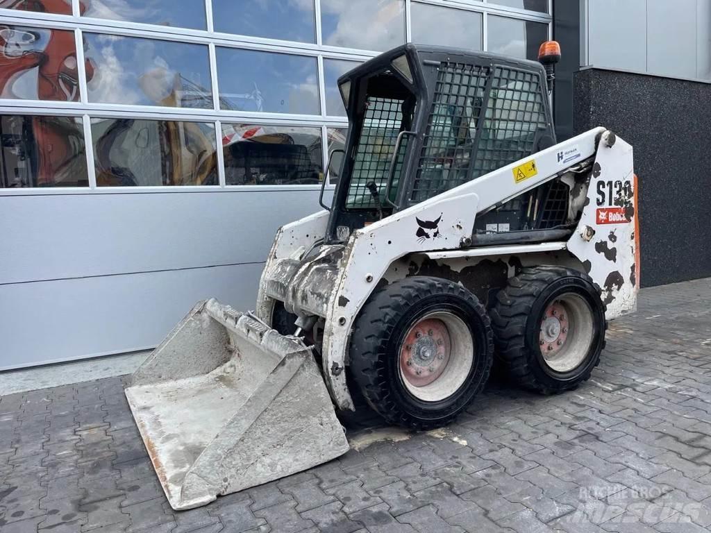 Bobcat S130  스키드로더