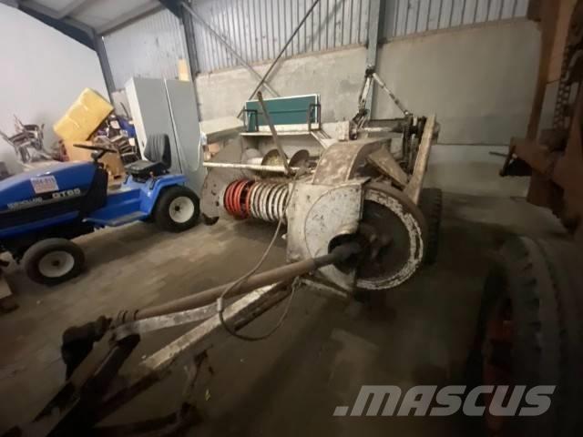 Kola Rivale 2 각형 곤포기