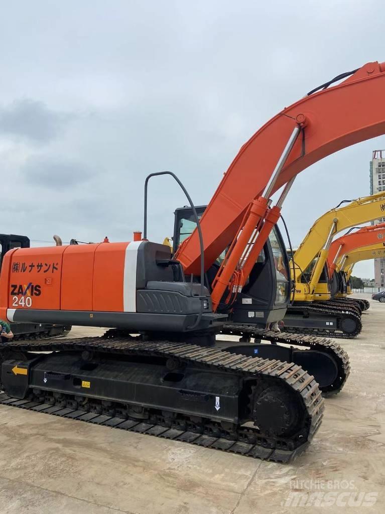 Hitachi ZX 240 대형 굴삭기 29톤 이상