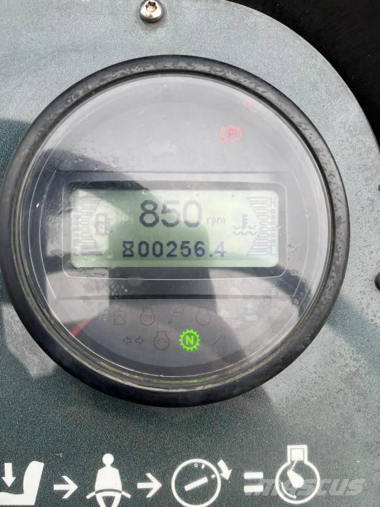 Mecalac TA 9 건설현장 덤프트럭