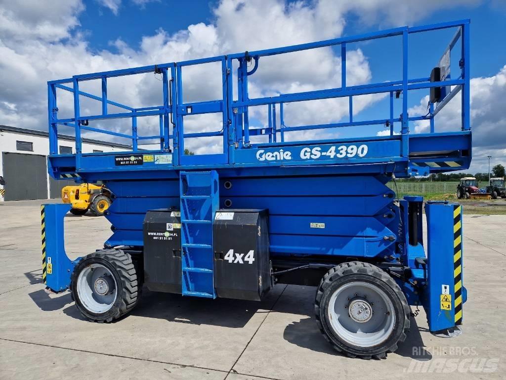 Genie GS 4390  RZ111 가위형 리프트
