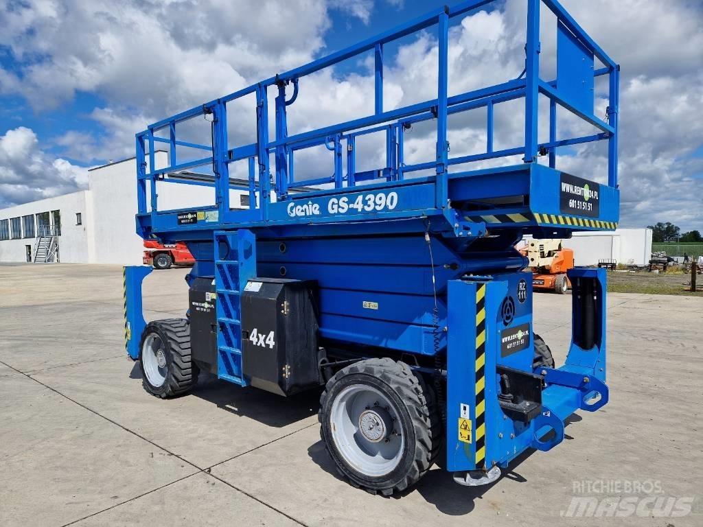 Genie GS 4390  RZ111 가위형 리프트