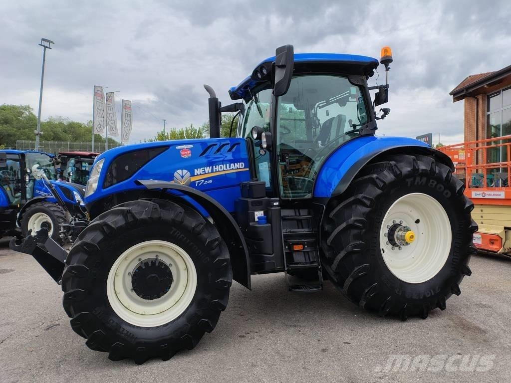 New Holland T 7.245 트랙터