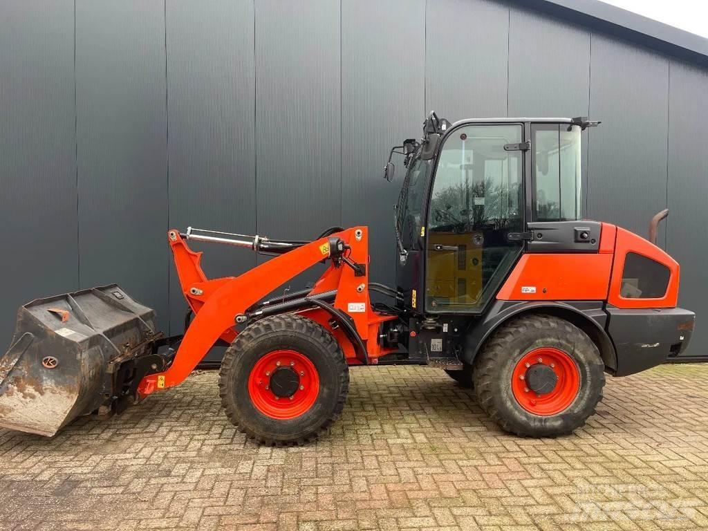 Kubota R065  휠로우더