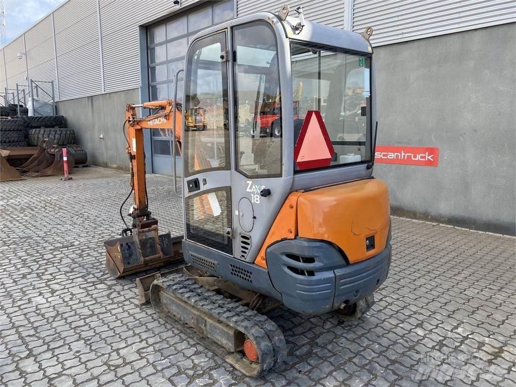Hitachi ZX18  휠 굴삭기