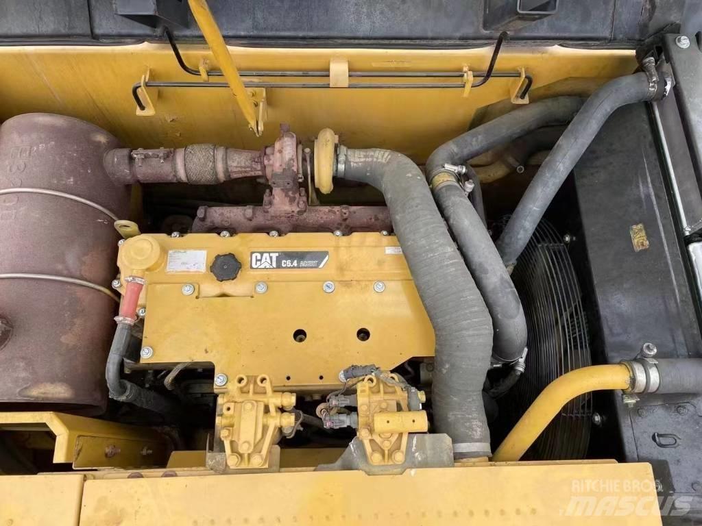 CAT 323 D L 대형 굴삭기 29톤 이상