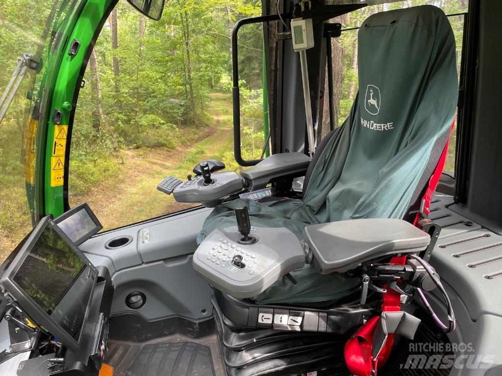 John Deere 1170G 8WD 원목 하베스터