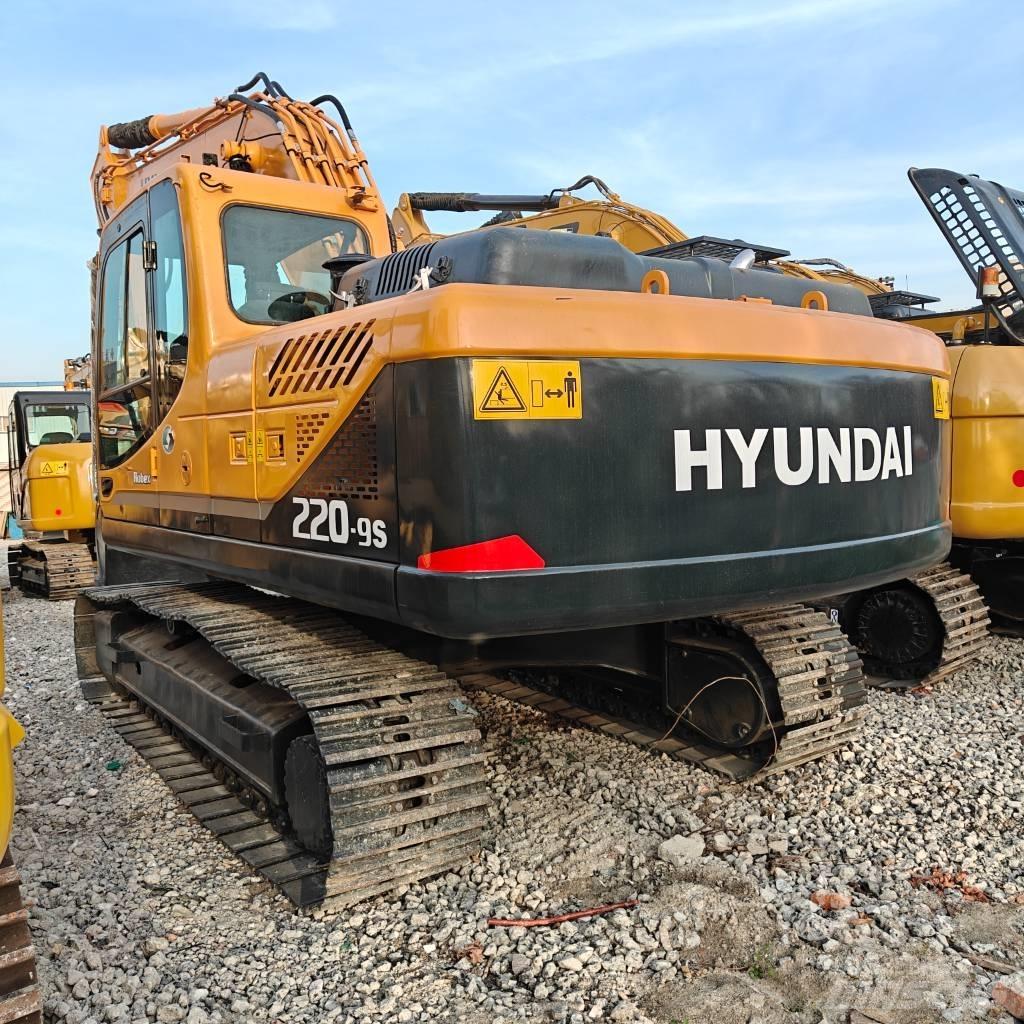 Hyundai R220-9S 대형 굴삭기 29톤 이상