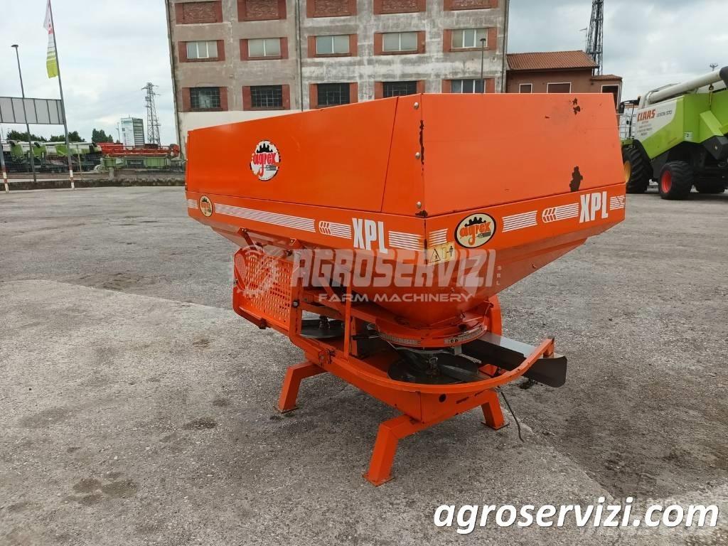Agrex XPL 1500 미네랄 살포기