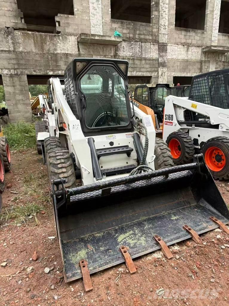 Bobcat S 300  스키드로더