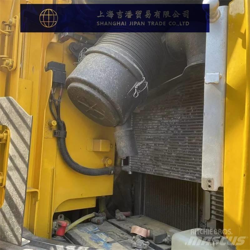 Komatsu PC 138 US 중형굴삭기 7톤-28톤