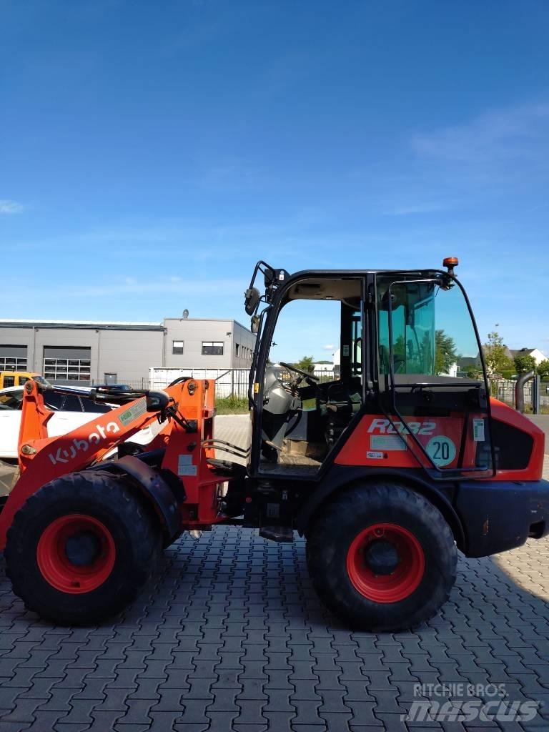 Kubota R 082  휠로우더