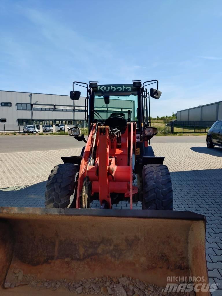 Kubota R 082  휠로우더