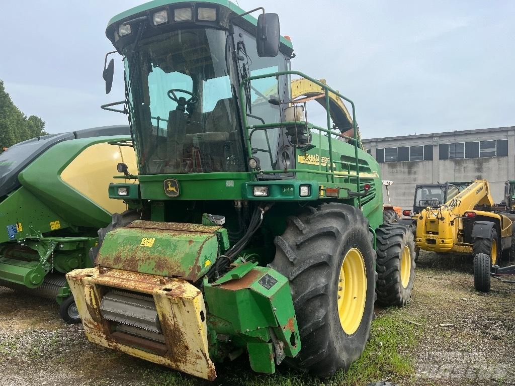John Deere 7700 자동 초지기계
