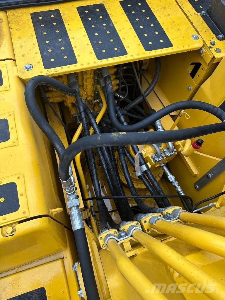 Komatsu PC 200-8 대형 굴삭기 29톤 이상