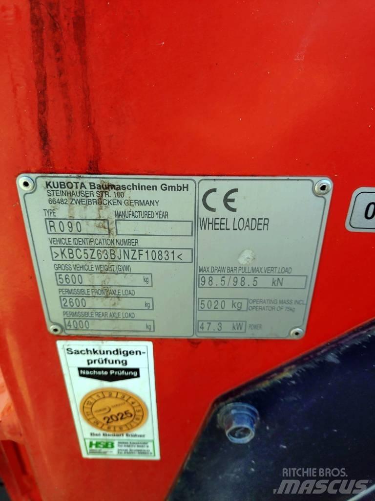 Kubota R 090  휠로우더