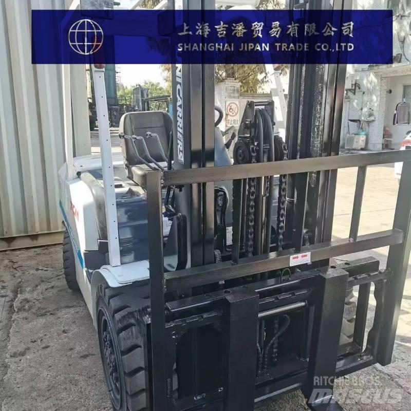 TCM FD 30 디젤 지게차