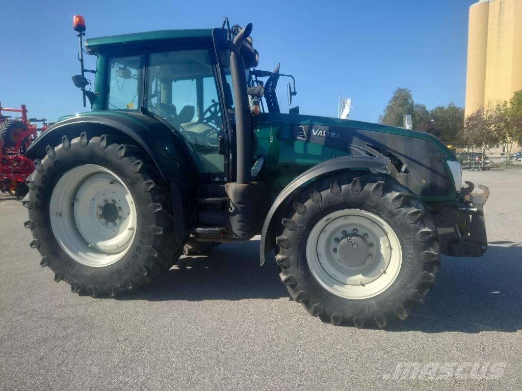 Valtra T 213 V 트랙터