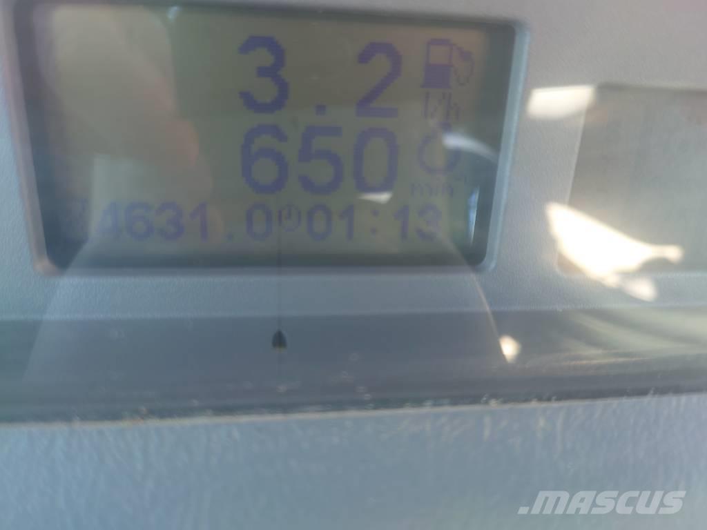 Valtra T 213 V 트랙터