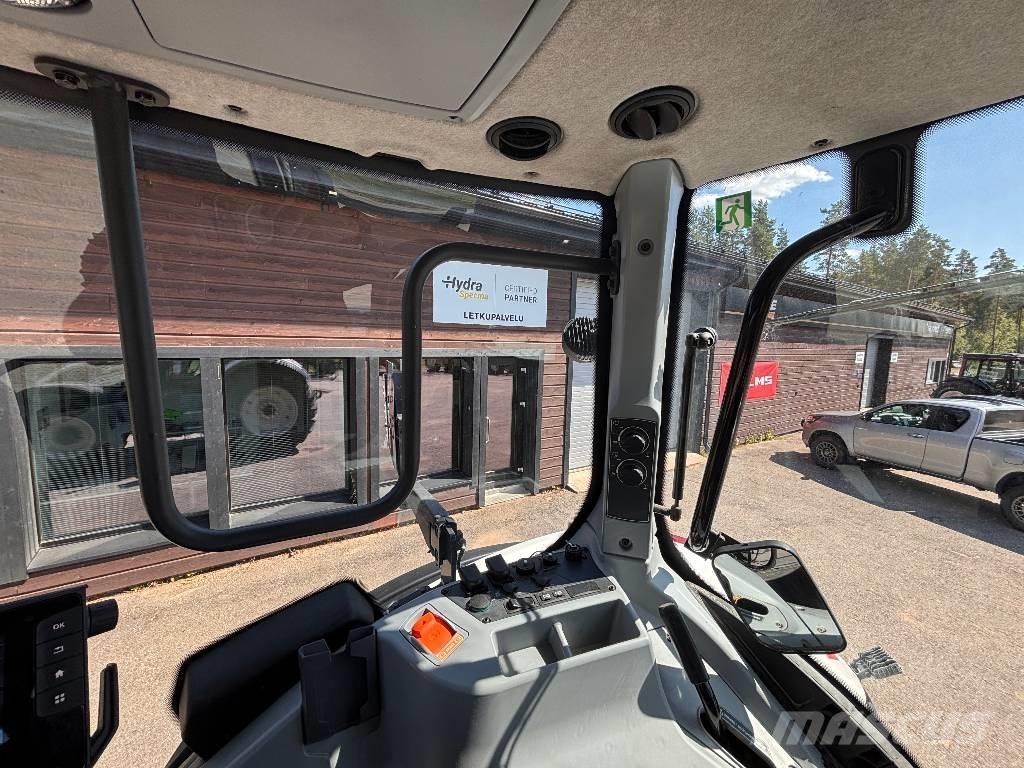 Valtra Q 305 트랙터