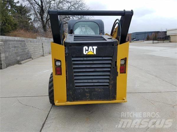CAT 272 D  스키드로더