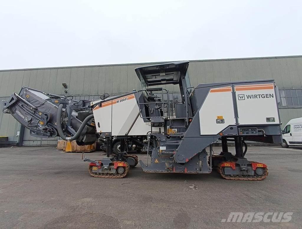 Wirtgen W200Fi 콘크리트 스톤 머신