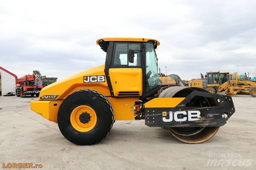 JCB VM 117 토양 다짐기