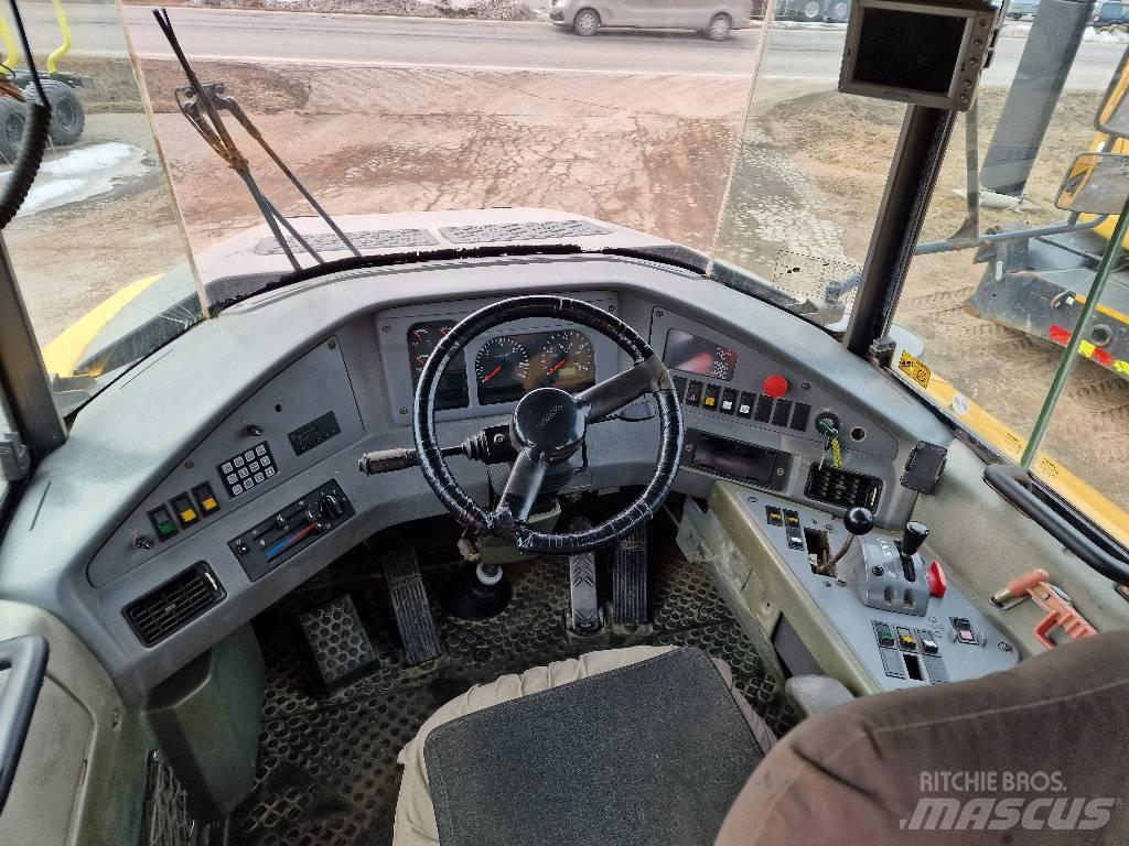 Volvo A 40 D 연결식 홀러